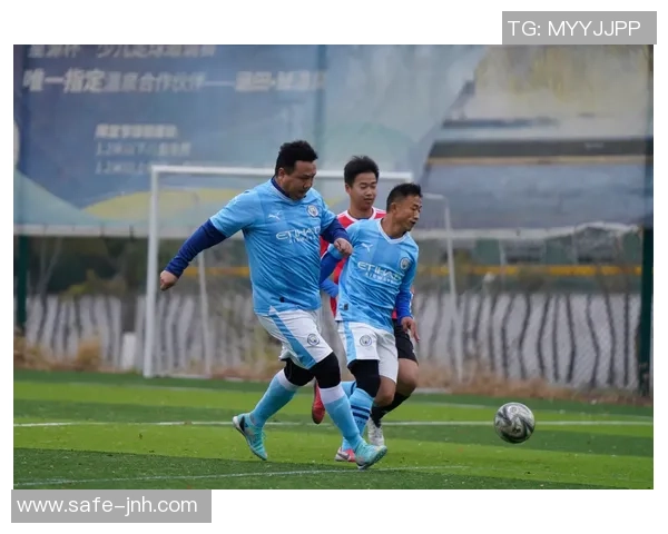 大连足球培训学校助力青少年成长打造足球梦想的摇篮与未来之路